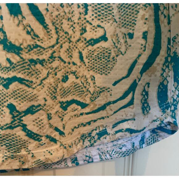 Nivo Sport skort blue size medium women's Round hem - Picture 9 of 13